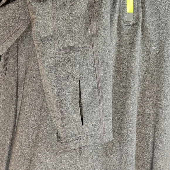 Nike Dri-Fit "Running" Reflective Training Sweatshirt - Picture 10 of 12